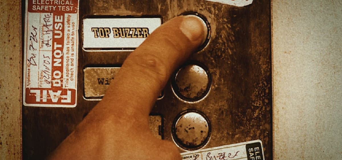 Top Buzzer