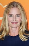 Elisabeth Shue