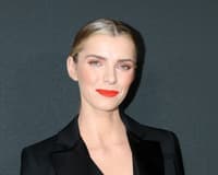 Betty Gilpin