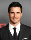 Robbie Amell