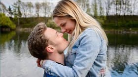 Tim und Marie genießen ihr Liebesglück