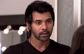 Pragya meets Abhi and tells that their thoughts doesn't match and she can't marry him