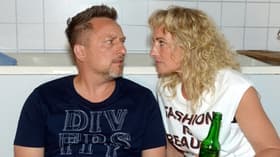 Maren und Michi treffen bei Lillys Party aufeinander