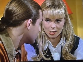 Saskia lässt ihre angestaute Wut an Peter aus.