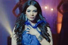 Pooja's Wardrobe Malfunction