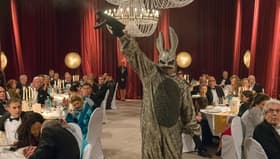 Frohe Ostern, Falke