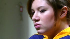 Deniz sucht immer wieder Vanessas Nähe