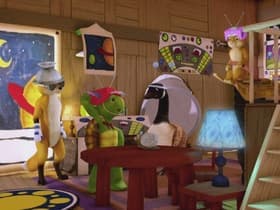 Franklin's Spaceship/Franklin and the Missing Monarch Mystery