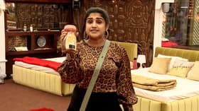 Day 4: Vanitha vs Abhirami