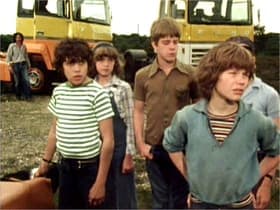 Five Go Off in a Caravan