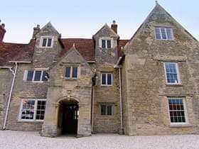 Calverton Manor