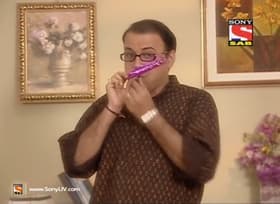CRAZY toothpaste is making Gokuldham society go crazy