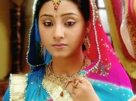 Gehna disrespects the guests