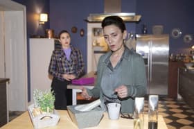 Simone und Chiara wollen Jenny helfen